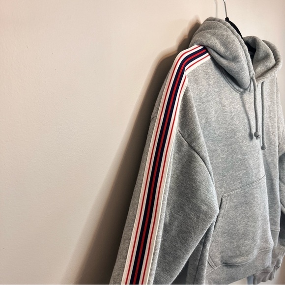 Aritzia TNA The Iconic Cropped Hoodie - Picture 7 of 10